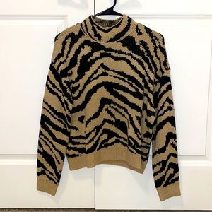 Sweater/ Turtle Neck